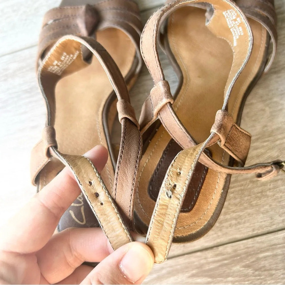 Clarks Brown Leather T Strap Wedge Heel Sandals - Picture 14 of 14